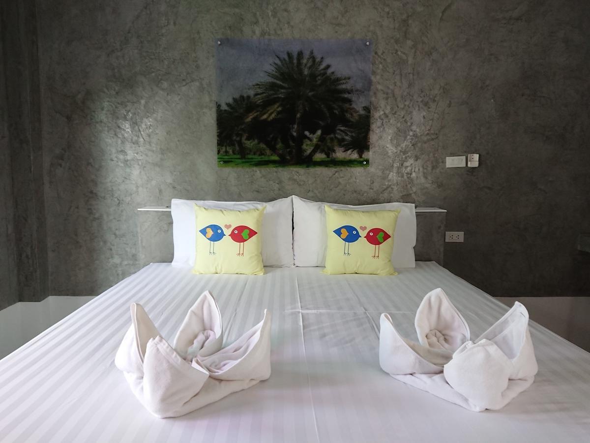 Lopburi Palm Resort Luaran gambar